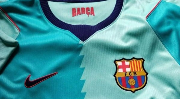 好股配资网 巴萨26-27赛季第三球衣曝光：青绿色调搭配锯齿形线条